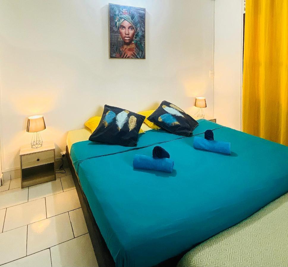 Auberge K-Wan Hostel - Proche Plages Deshaies Dış mekan fotoğraf