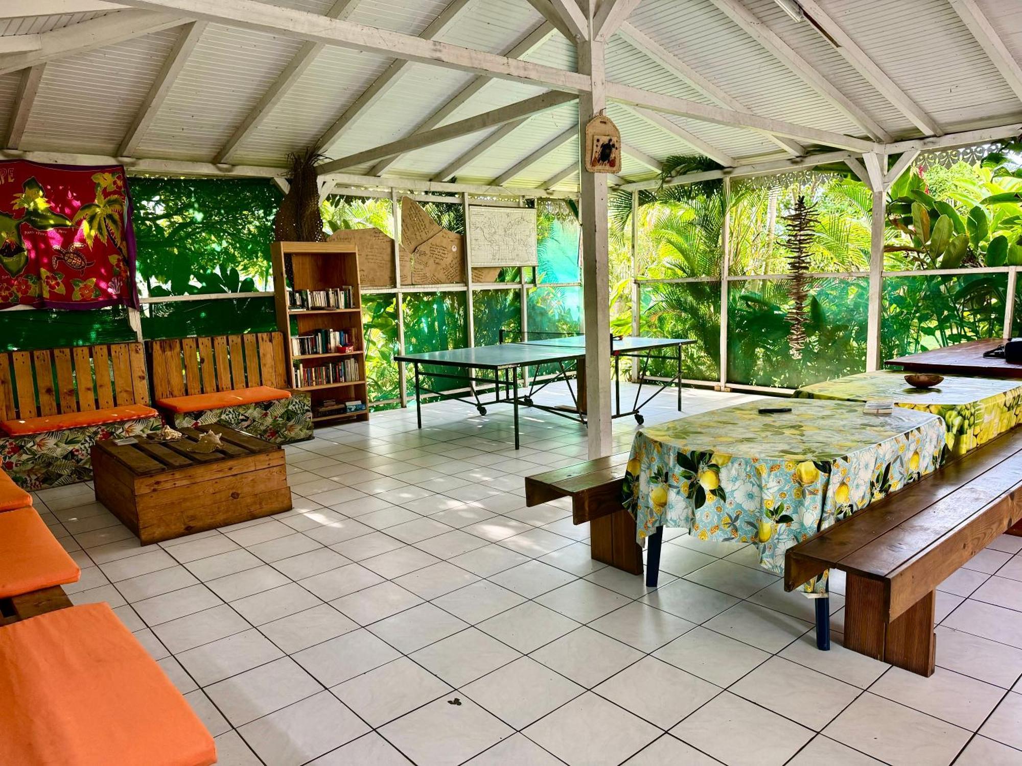 Auberge K-Wan Hostel - Proche Plages Deshaies Dış mekan fotoğraf